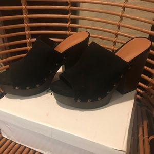 Black wedge size 7.5